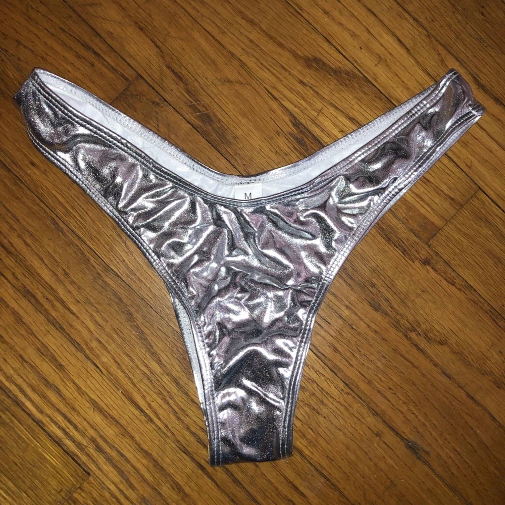 ✨✨SILVER METALLIC BIKINI✨✨ - Picture 4 of 8